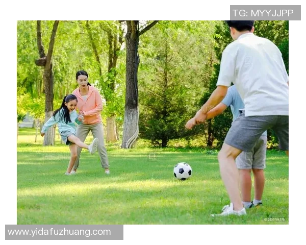 足球明星孩子们的精彩瞬间视频合集展现童趣与运动天赋 足球明星孩子们的精彩瞬间视频合集展现童趣与运动天赋